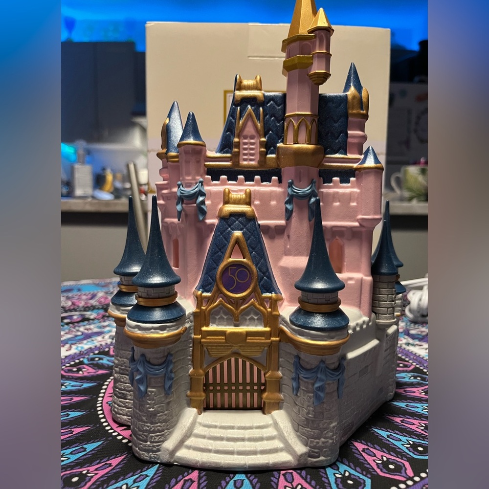 🏰 Disney Castle Scentsy Warmer ✨💫